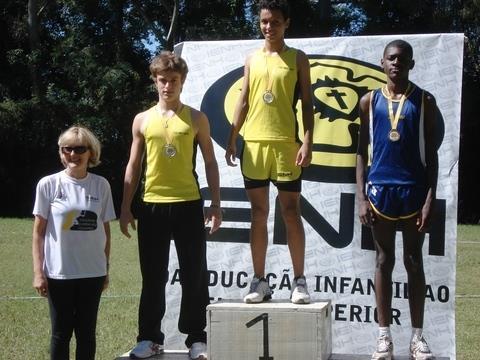 Sucesso absoluto no Troféu IENH de Atletismo