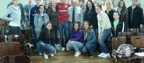 Estudantes dos Cursos Técnicos recebem orientações sobre o Projeto Social Estudantes dos Cursos Técnicos recebem orientações sobre o Projeto Social