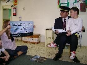 Educação Infantil da Unidade Oswaldo Cruz recebe visita de Piloto de Avião