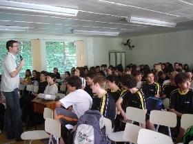 Meditação na Unidade Fundação Evangélica incentiva alunos a debater sobre a ética no Brasil