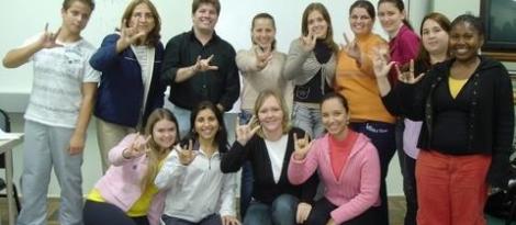 Alunos do Curso Normal participam de Oficina de Libras Alunos do Curso Normal participam de Oficina de Libras