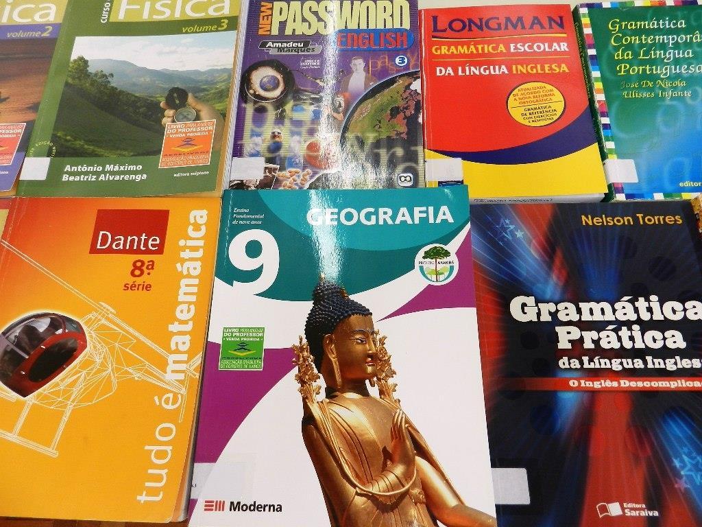 A IENH promove troca-troca e venda de livros