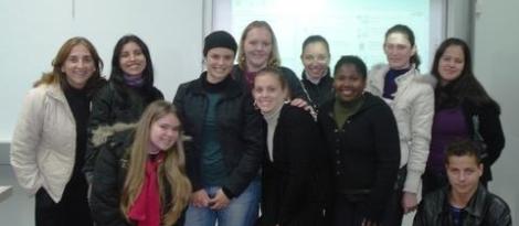 Curso Normal aprende sobre Currículos e políticas culturais Curso Normal aprende sobre Currículos e políticas culturais