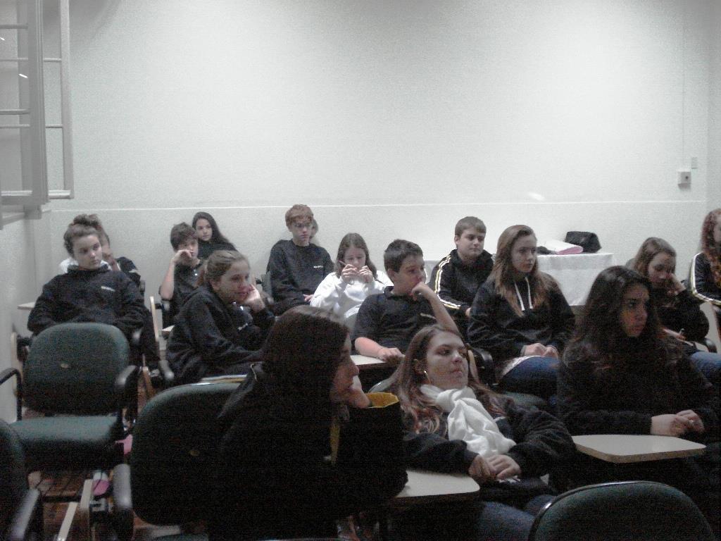 Palestra esclarece sobre documentário assistido