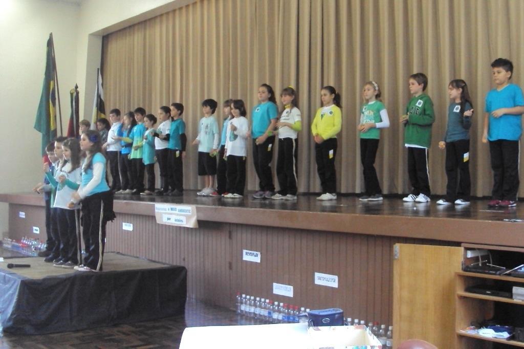 Hora Cívica na Unidade Oswaldo Cruz lembra os cuidados com o Planeta