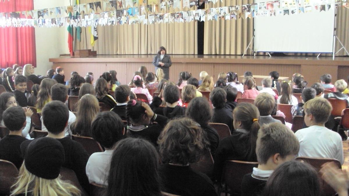 Gincana das bandeirinhas é promovida pelo Grêmio Estudantil do Oswaldo Cruz