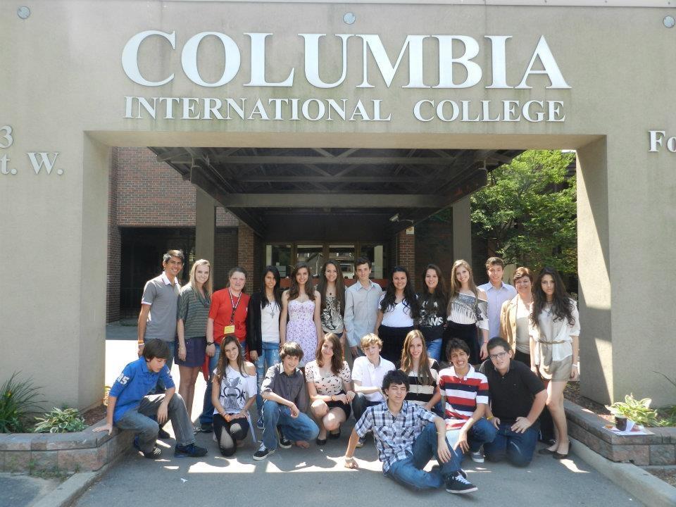 Com novas experiências e histórias grupo retorna do Canadá