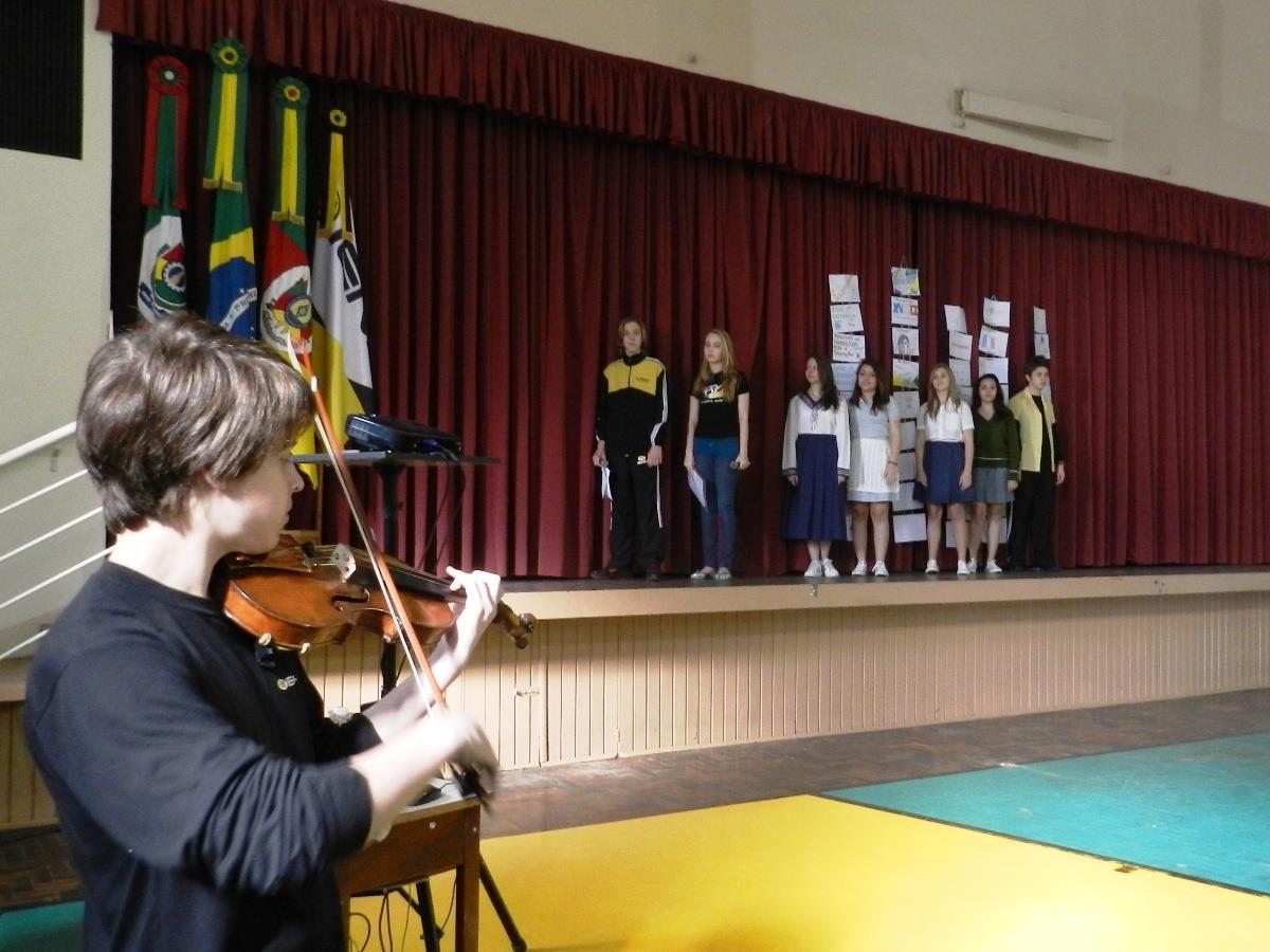 Fundação Evangélica realiza Hora Cívica alusiva a Semana da Pátria