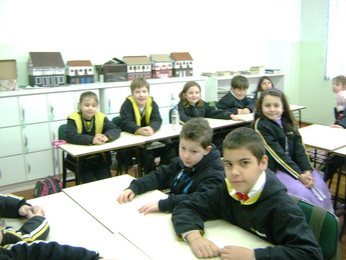 Estudantes realizam estudos sobre bairros