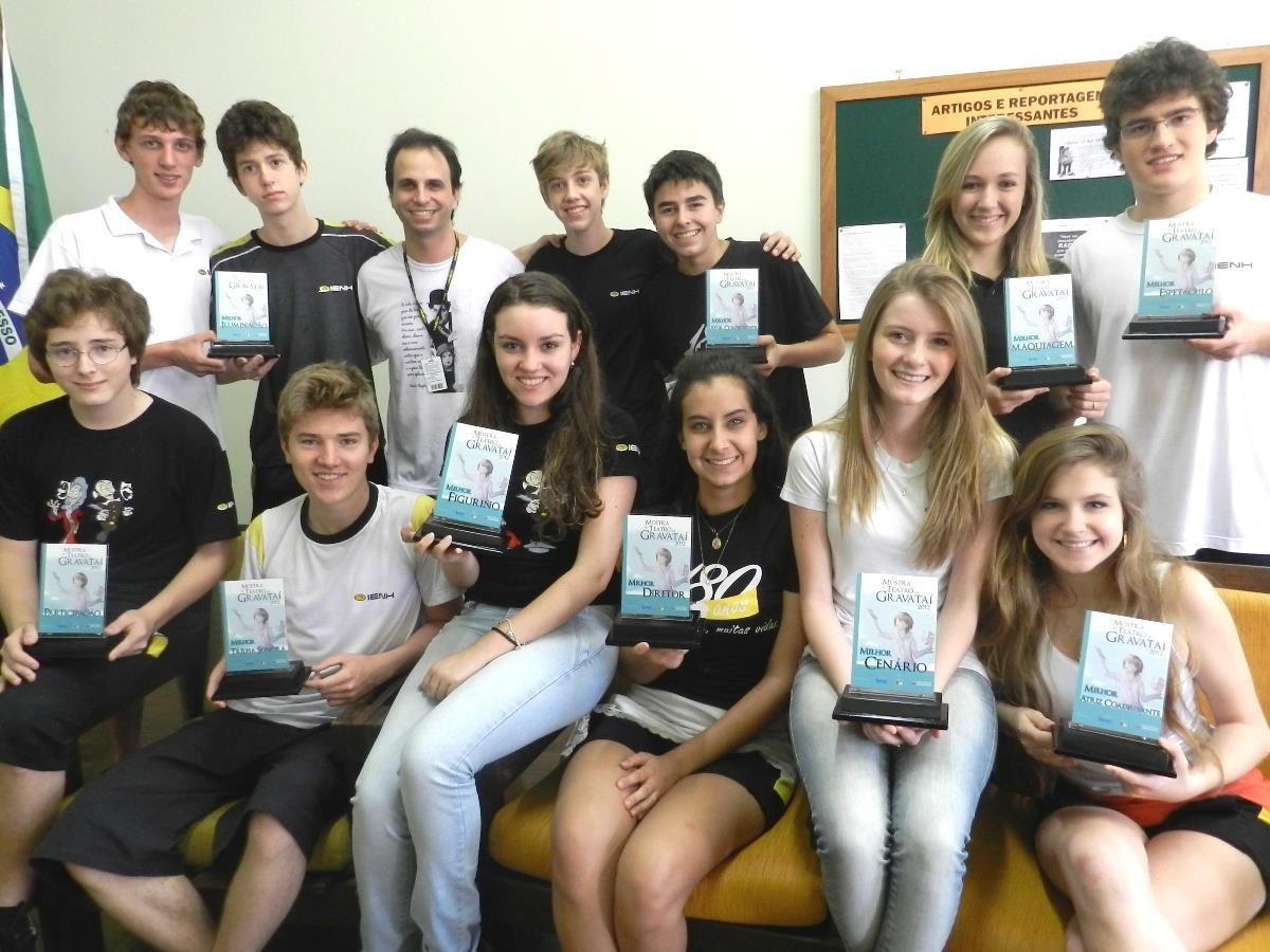 IENH conquista 11 prêmios em Mostra de Teatro Estudantil