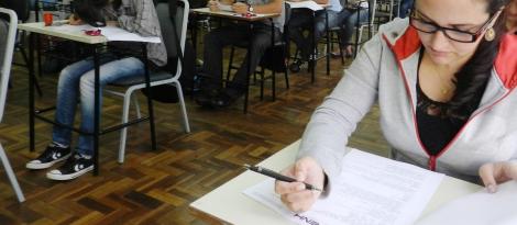 Prova de Bolsas de Estudos para os Cursos Técnicos da IENH Prova de Bolsas de Estudos para os Cursos Técnicos da IENH