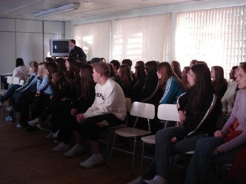 Meditação incentiva alunos a refletir sobre o sentido da vida