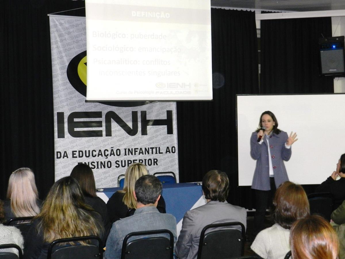 Palestra aborda o tema “Adolescente difícil”