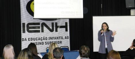 Palestra aborda o tema “Adolescente difícil”