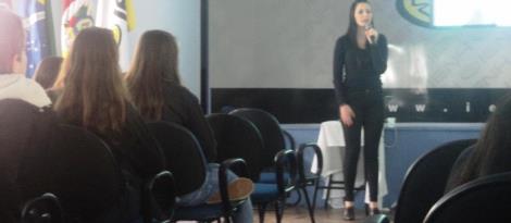 Palestra com aluna de Curso Técnico da IENH Palestra com aluna de Curso Técnico da IENH