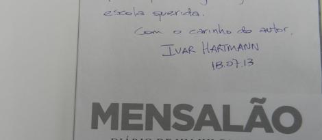 Egresso da IENH é coautor de livro sobre o Mensalão