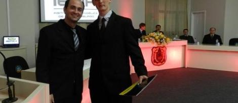 SEPRORGS entrega prêmio para alunos da IENH SEPRORGS entrega prêmio para alunos da IENH