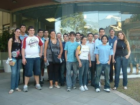 Alunos do Ensino Técnico da IENH realizam Visita Técnica no Grupo Editorial Sinos