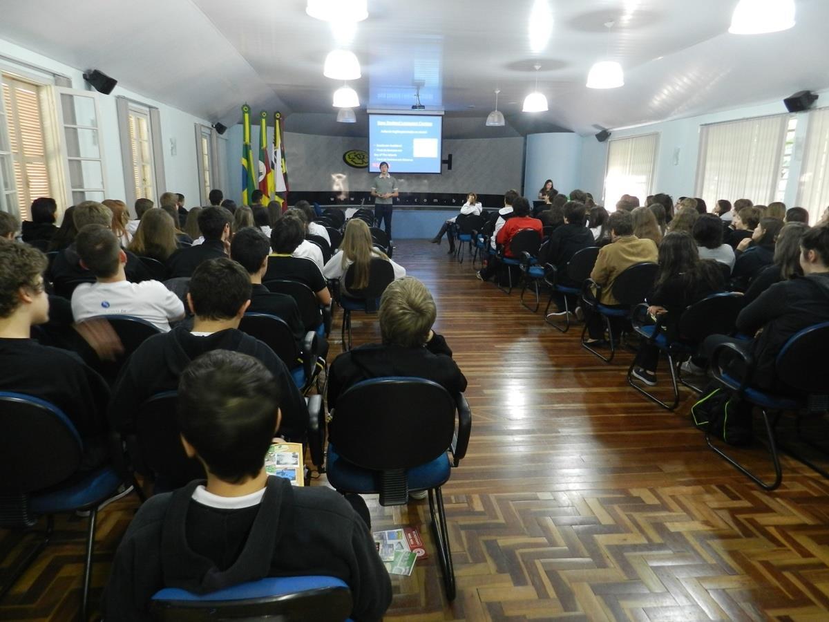 Palestra aborda Intercâmbios