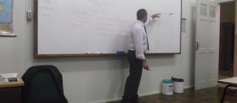 Palestra sobre processo de licitação na Faculdade IENH