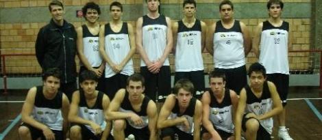 Equipe de Basquete Juvenil da IENH é líder da chave B da Copa Farroupilha