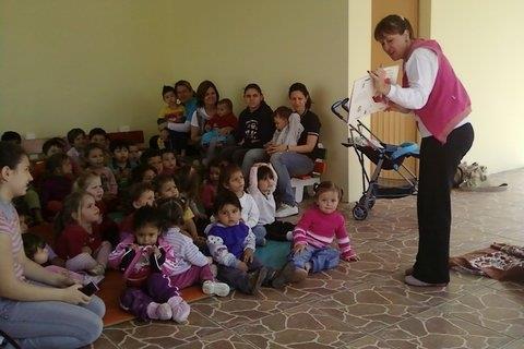 Professores realizam atividades na Escola Raio de Sol