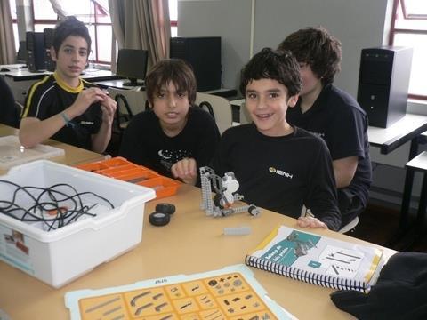 Robótica é aplicada em diversas áreas do conhecimento na IENH