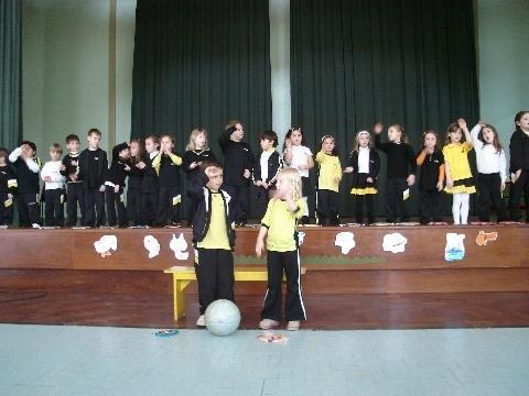 Pindorama fala sobre conscientização ambiental durante Hora Cívica