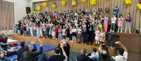 Pais recebem homenagem especial nas Unidades Pindorama e Oswaldo Cruz  Pais recebem homenagem especial nas Unidades Pindorama e Oswaldo Cruz