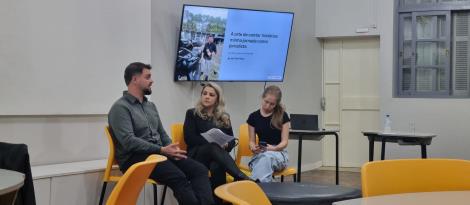 Palestra com jornalista aborda estratégias para identificar fontes seguras e evitar fake news Palestra com jornalista aborda estratégias para identificar fontes seguras e evitar fake news