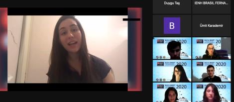 Pesquisa desenvolvida por alunas da IENH recebe 2° lugar em química em feira internacional Pesquisa desenvolvida por alunas da IENH recebe 2° lugar em química em feira internacional