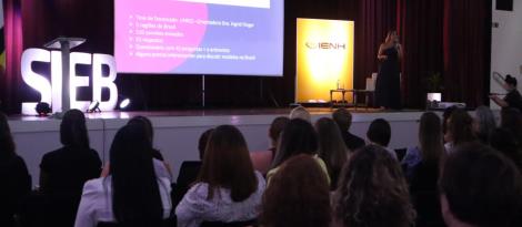 Simpósio de Educação Bilíngue da IENH reunirá especialistas nacionais e internacionais Simpósio de Educação Bilíngue da IENH reunirá especialistas nacionais e internacionais