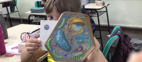 Tecnologia auxilia no estudo das células na IENH Tecnologia auxilia no estudo das células na IENH