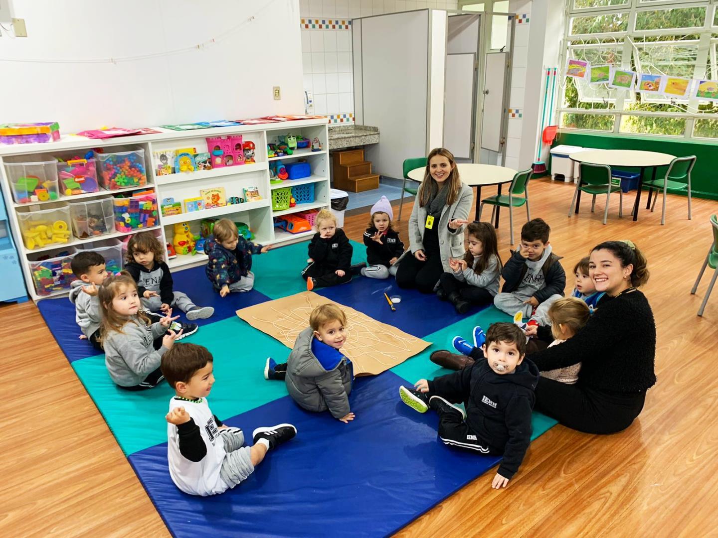 Turmas do Nível 2A e B da Unidade Pindorama aprendem sobre a vida das aranhas em diferentes proposta