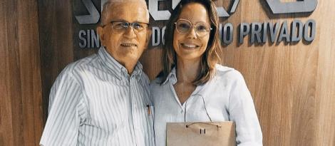 Vice-diretora da IENH participa de planejamento estratégico do SINEPE  Vice-diretora da IENH participa de planejamento estratégico do SINEPE