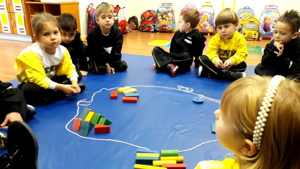 Brincadeiras e Jogos na Educação Infantil: Jogos de Raciocinio e Lógica.